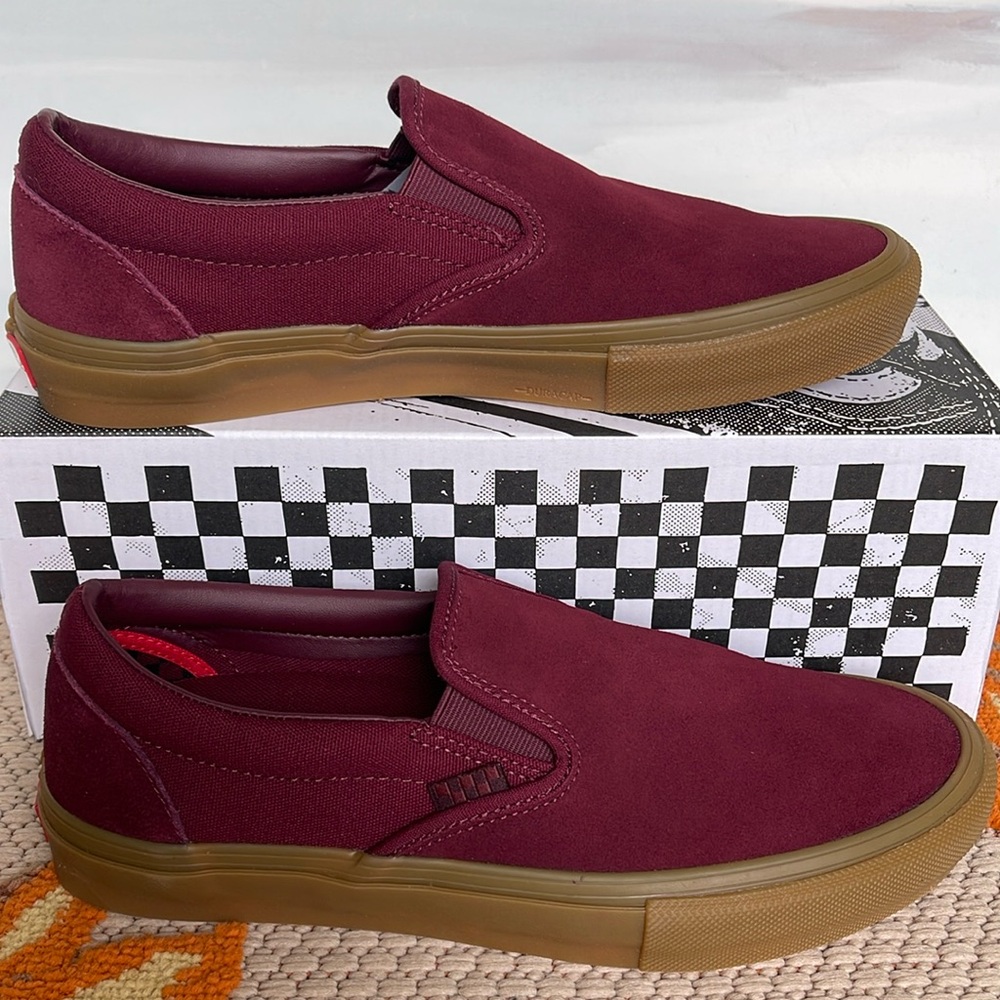 Vans WMNS Skate Slip-On
Port/Gum
VN0A5FCAK10
Sneakers - Picture 2 of 16